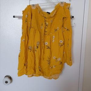 Flowy, off shoulder top